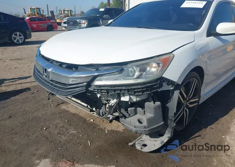 2017 Honda Accord Sport z USA, uszkodzony, nr VIN 1HGCR2F58HA182393